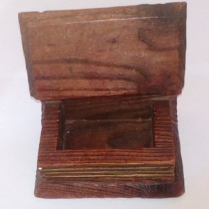 BOITE A BIJOUX EN BOIS SCULPTÉ – Image 2