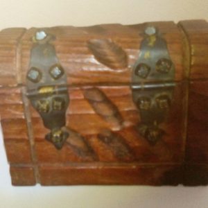 BOITE A BIJOUX EN BOIS SCULPTÉ – Image 3